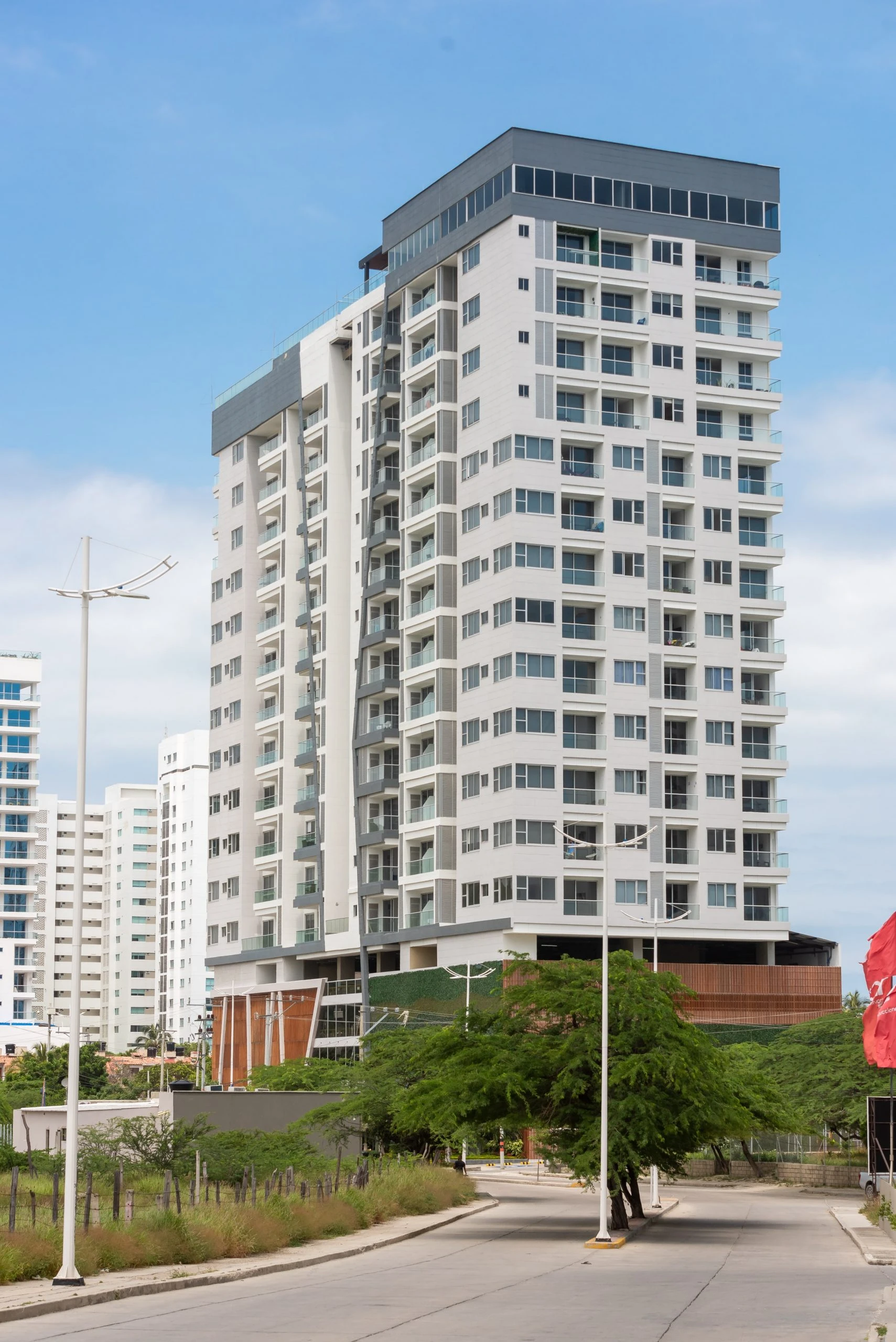 Edificio Salguero Beach - ES Windows